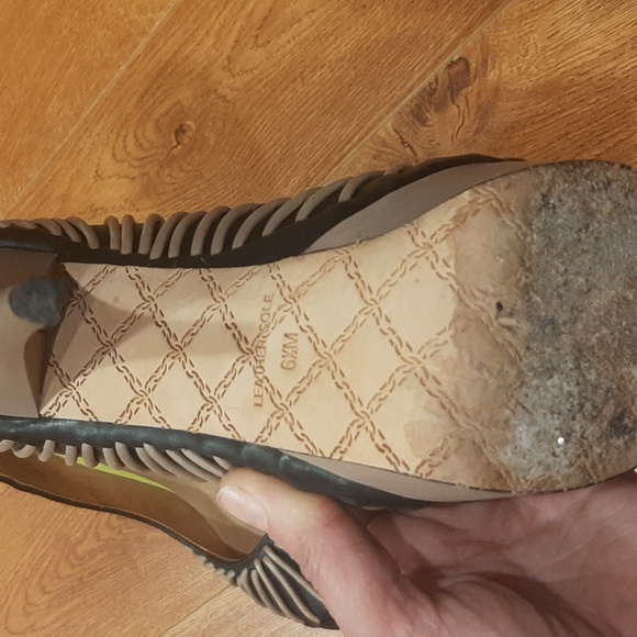 L.A.M.B. Taupe Black Leather HOLIDAY Platform Heels Pumps 6.5 m - Picture 4 of 8